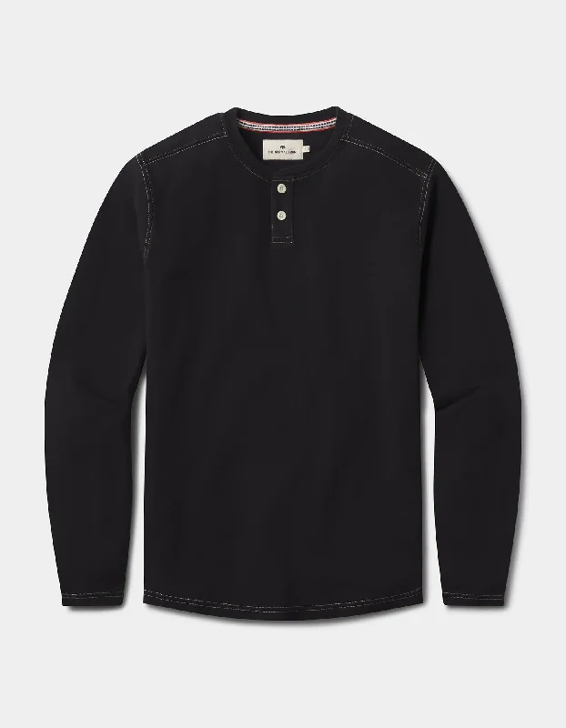 Puremeso Two Button Henley in Black