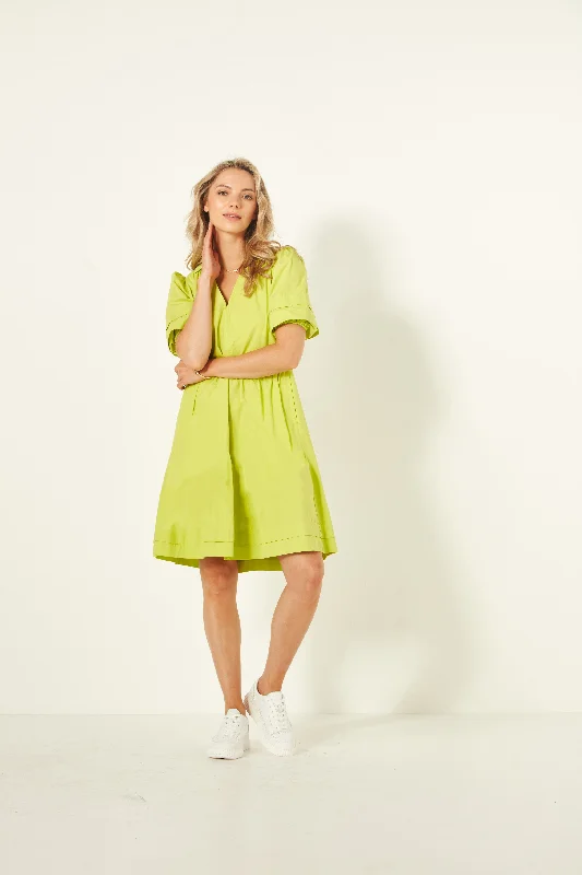 Amelia Dress Apple Off-shoulder unclassified dresses