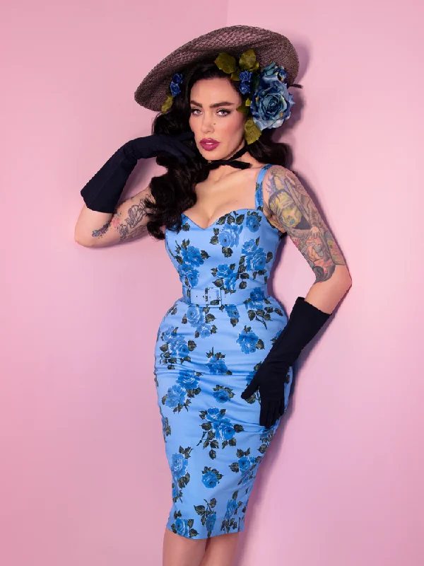 Sweetheart Wiggle Dress in Blue Vintage Roses Elegant unclassified dresses